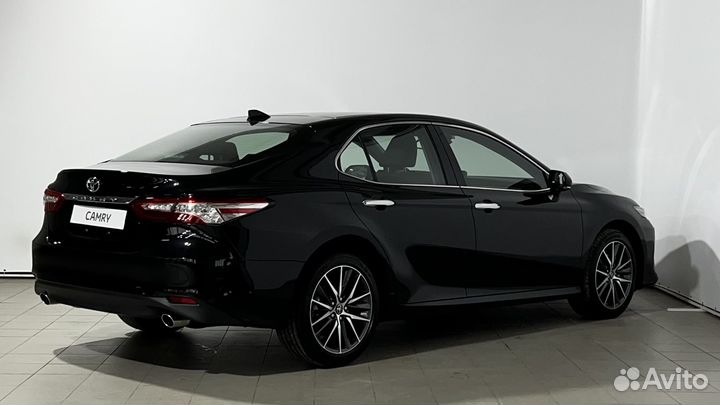 Toyota Camry, 2022