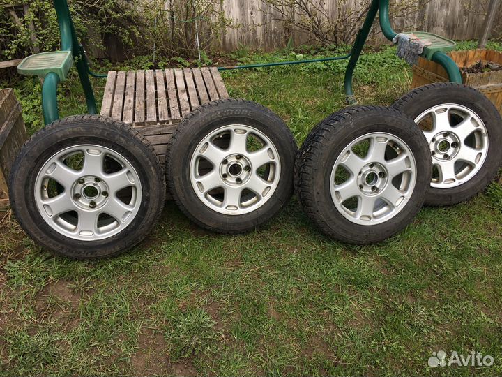 Колеса r15 с зимней резиной Bridgestone