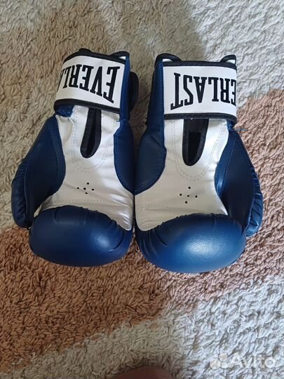 Боксерские перчатки 12 oz everlast