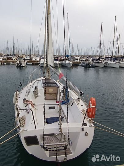 Парусная яхта