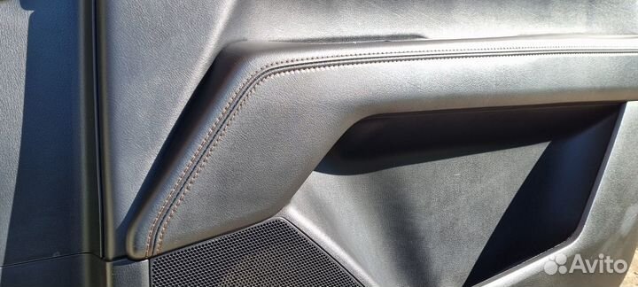 Обшивка двери передняя правая Mazda CX-5 KF 17-22