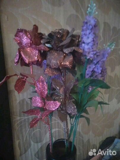 Картина из кожи, ваза