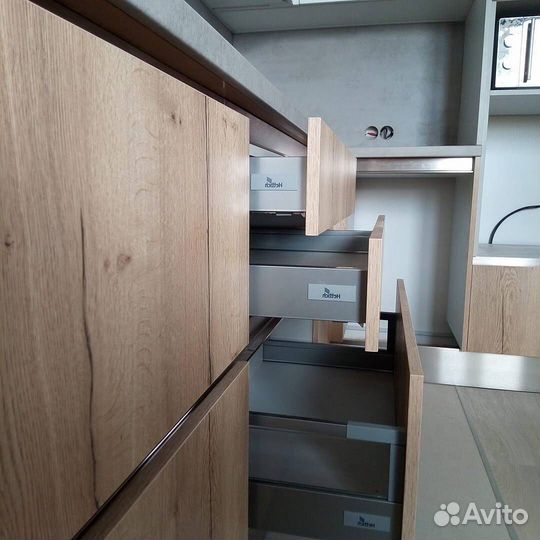 Кухонный гарнитур эггер в современном стиле