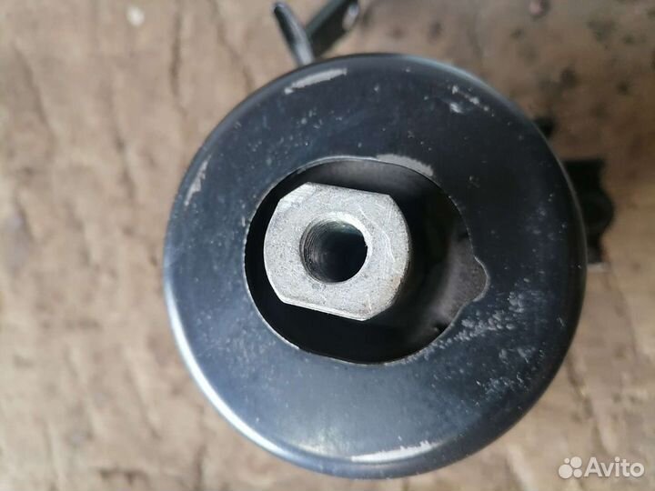 Опора двс передняя Toyota, lexus