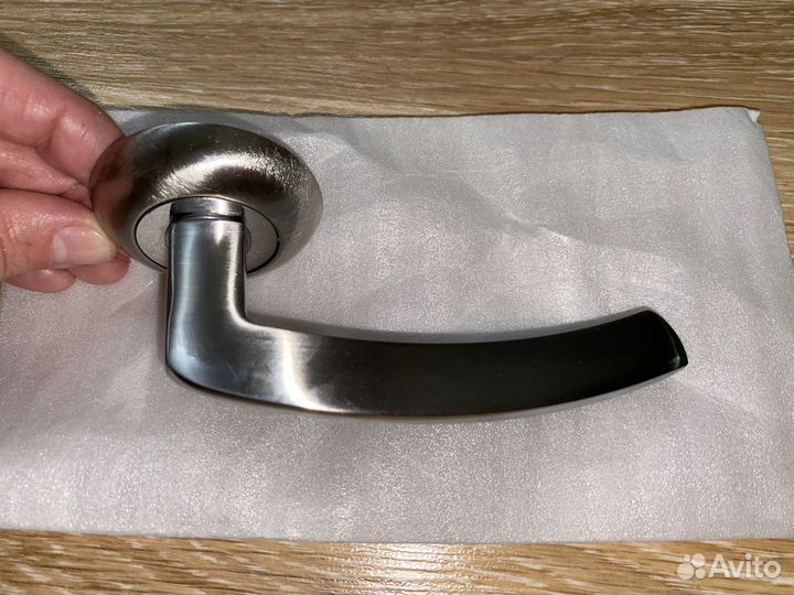 Дверная ручка