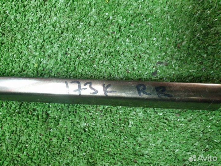 Молдинг стекла задний правый Mercedes-Benz E-Class