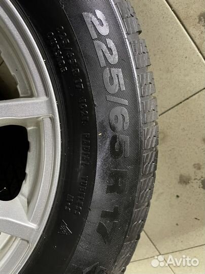 Комплект оригинальных дисков с зимней резиной