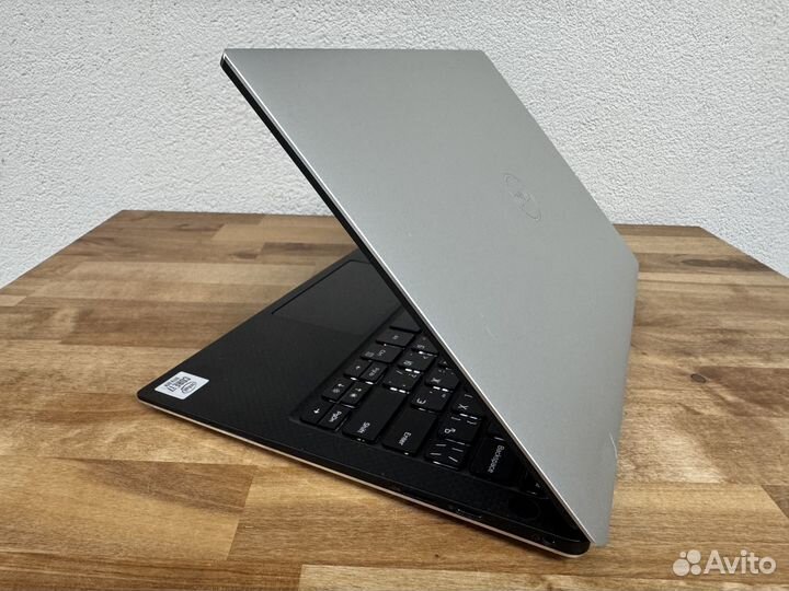 Мега ультрабук Dell XPS 13 i7-10510U 16Gb SSD512