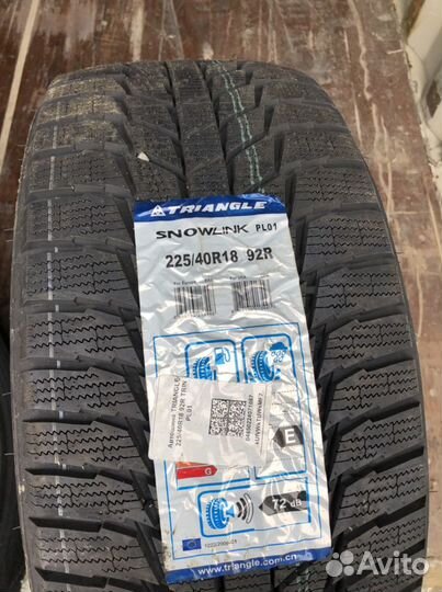 Triangle PL01 225/40 R18