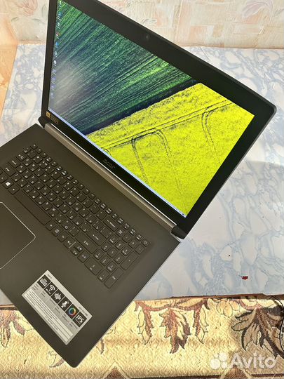 Acer С большим IPS Full HD 17.3