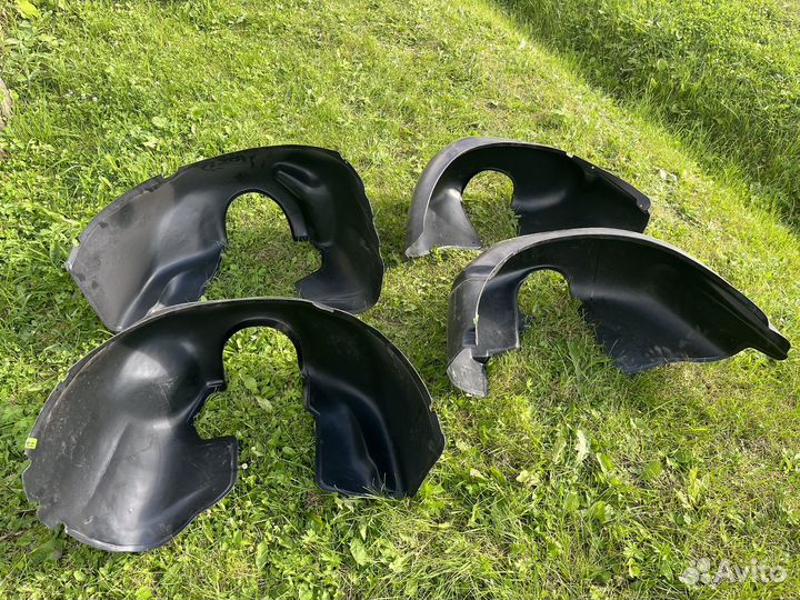 Подкрылки Лада Калина новые