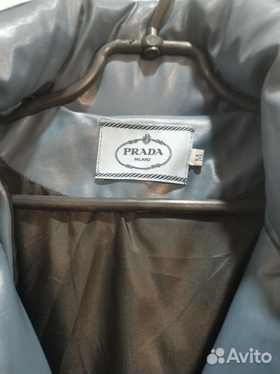 Пуховик женский Prada