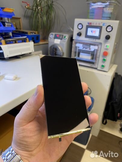 Переклейка стекла дисплея