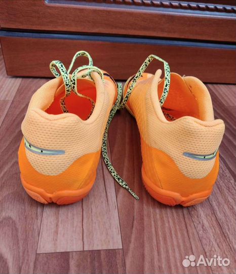 Футбольные бутсы