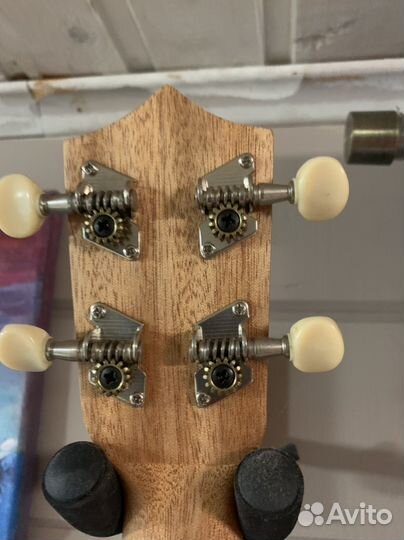Укулеле гавайская гитара тенор