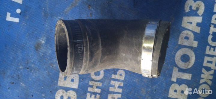 Патрубок интеркулера Skoda Octavia A5 лифтбэк CDA