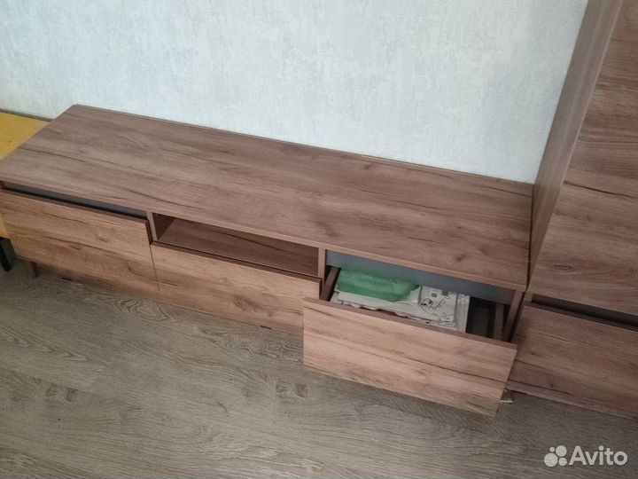 Тумба под тв и шкаф