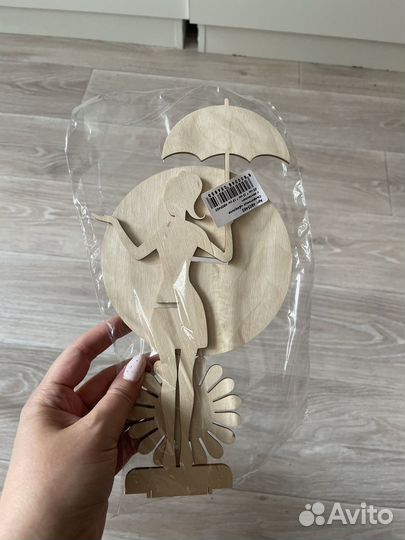 Новая Салфетница «Девушка с зонтом»