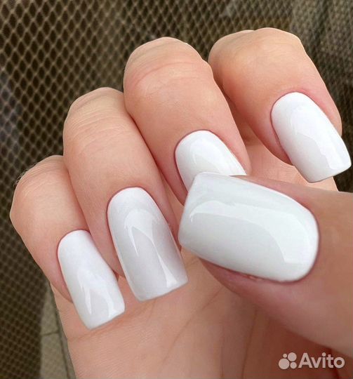 Маникюр и педикюр