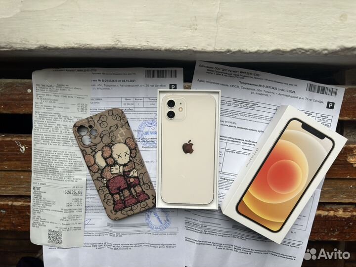 iPhone 12, 64 ГБ