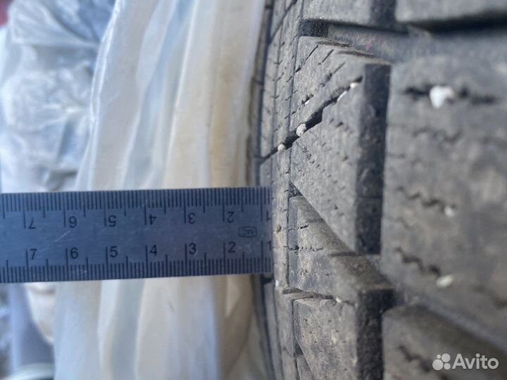 Bridgestone Blizzak Revo GZ 235/55 R17 99S