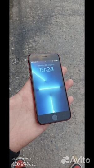 Телефон iPhone 8