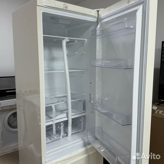 Холодильник Indesit DS 4200 E