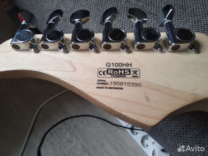 Электрогитара