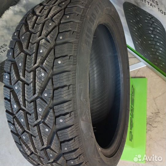 Kormoran Stud 2 215/50 R17 95