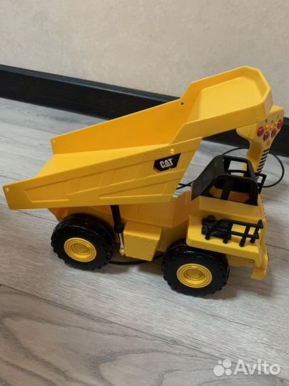 Грузовик Cat