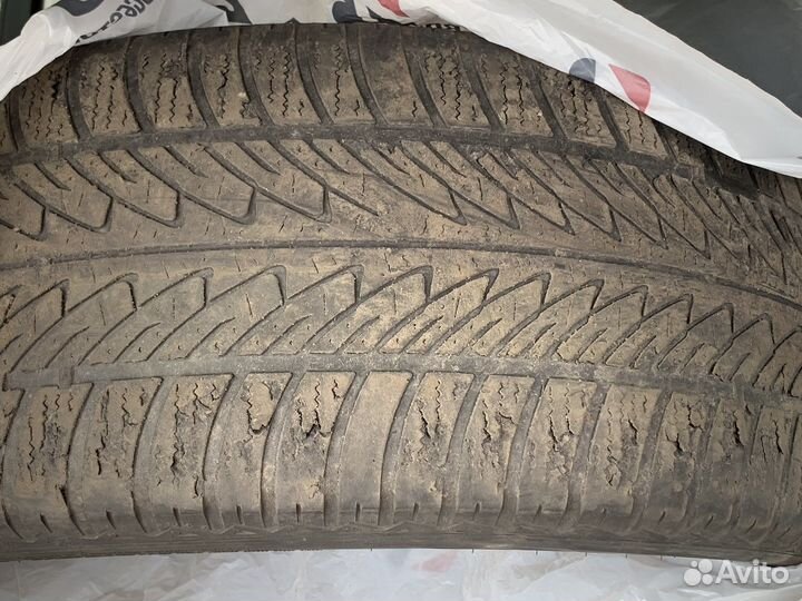 Goodyear UltraGrip 8 Performance 285/45 R20