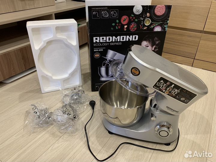 Кухонный комбайн Redmond RKM-4035 1200 Вт