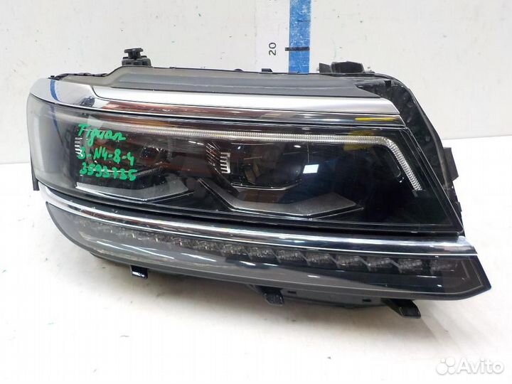 Фара правая Volkswagen Tiguan