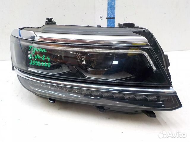 Фара правая Volkswagen Tiguan