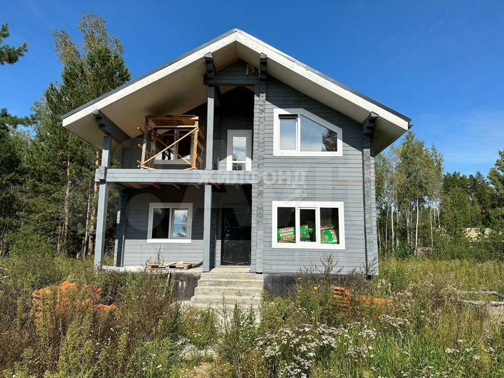 Дом 213,7 м² на участке 10 сот.