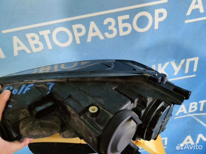 Фара правая Volkswagen Golf 7