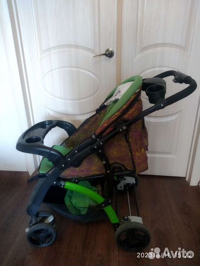 Прогулочная коляска