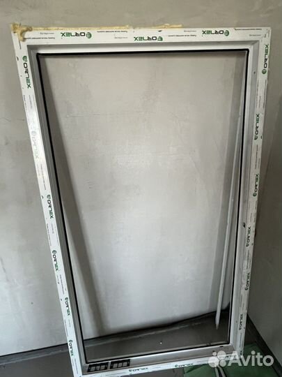 Пластиковая оконная рама Ortex и стекло