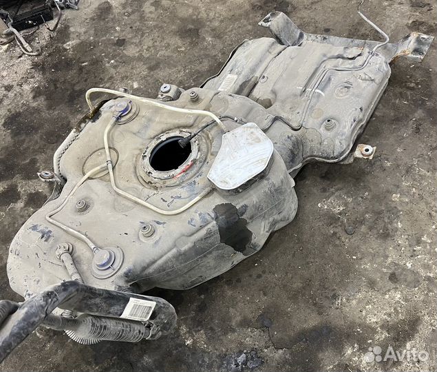 Бензобак audi q5 8r топливный бак