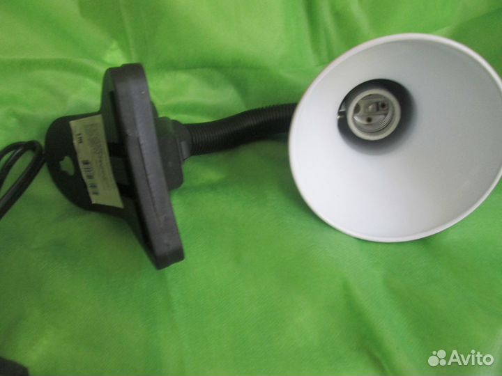 Светильник настольный новый на прищепке