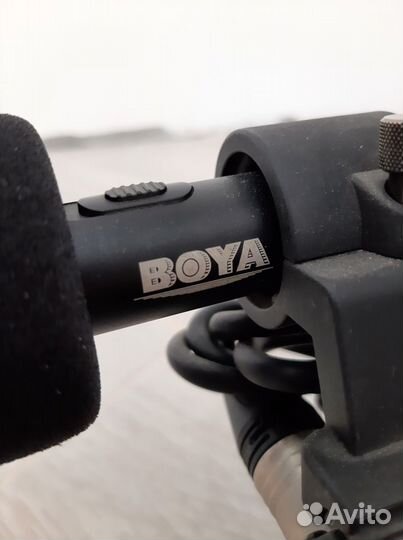 Видеокамера Canon XA 20