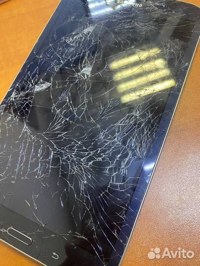 Планшет Samsung SM-T311