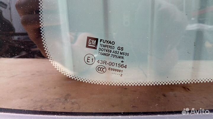 Стекло заднее левое глухое на Опель Зафира Ц