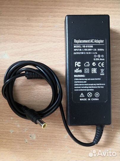 Блок питания Sony 90W, разъём 6.5x4.4 с иглой