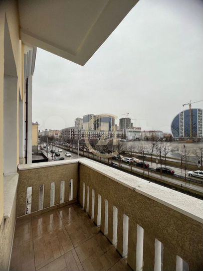 3-к. квартира, 96 м², 3/5 эт.