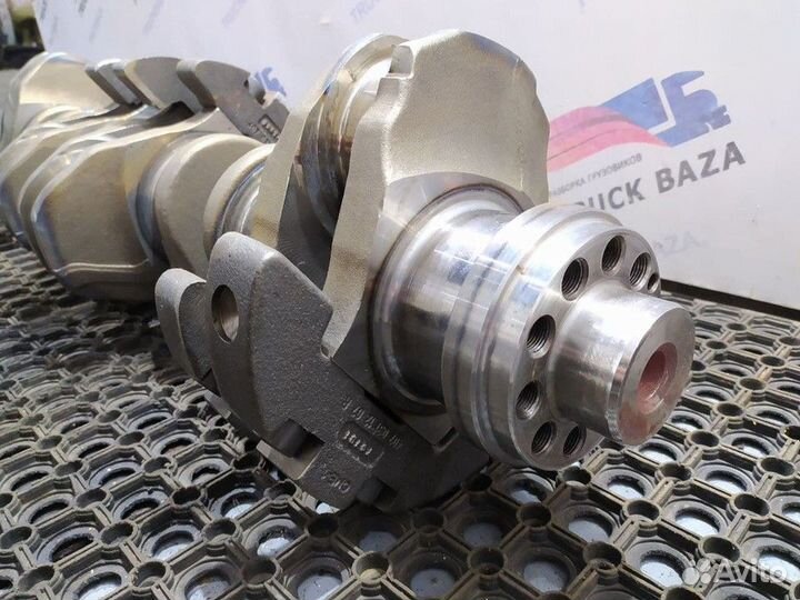 Коленвал Mercedes-Benz Axor