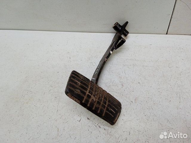 Педаль тормоза Subaru Legacy BD/B11/BG/BK 2.5 1997