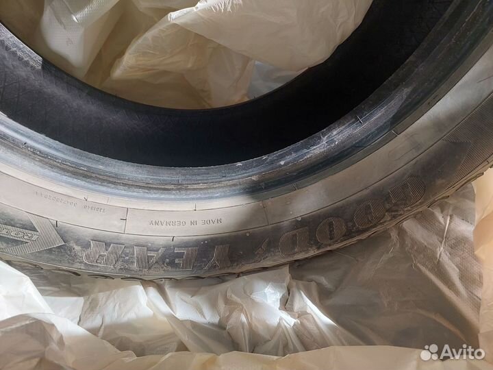 Goodyear UltraGrip Ice Arctic SUV 225/65 R17