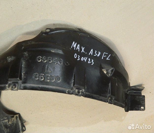 Подкрылок передний левый Maxima J30