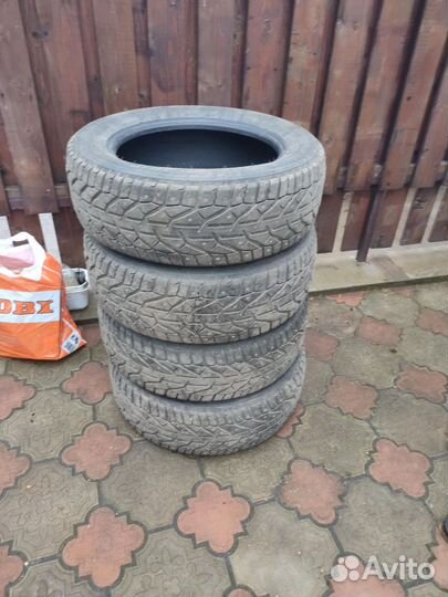 Tigar SUV Ice 215/60 R17